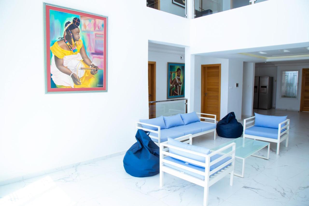 Villa Somone Pied Dans L'Eau Exterior photo